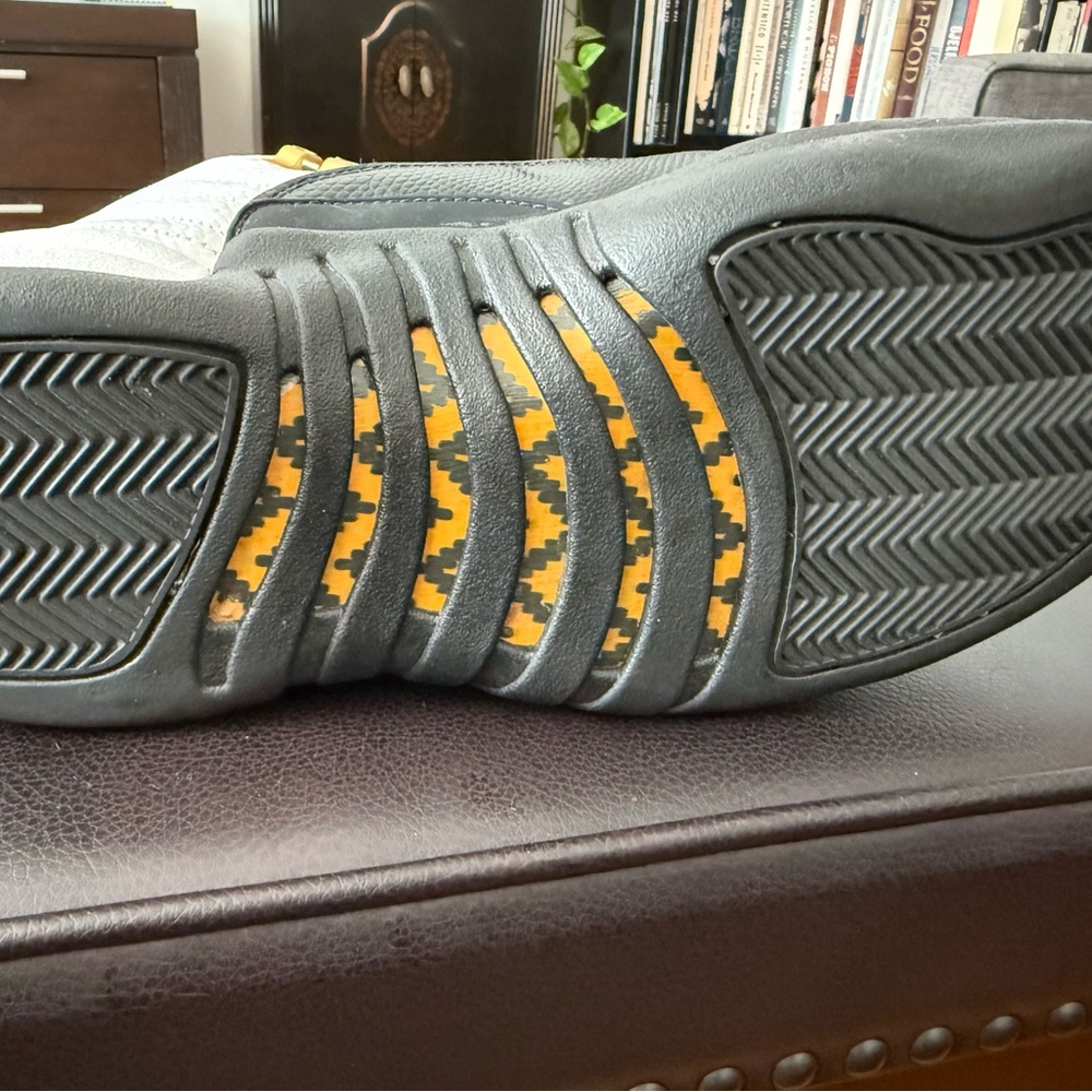 2013 Air Jordan 12 Retro “Taxi” White and Black Classic Sneakers - Picture 7 of 9